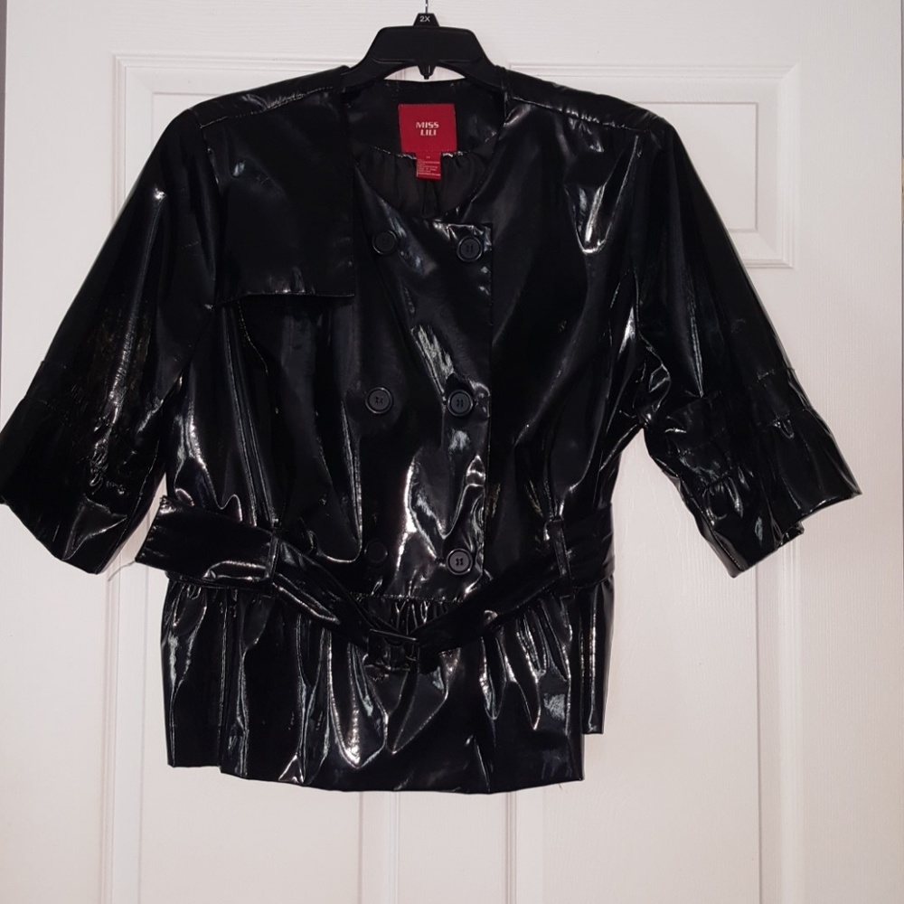 Cropped 3/4 Sleeve Jacket